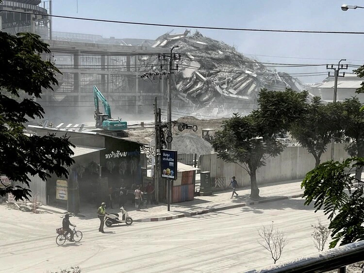 Earthquake LIVE